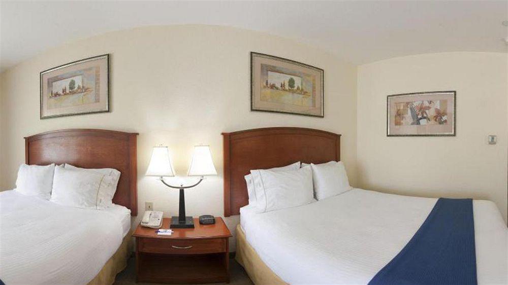 Holiday Inn Express Hotel & Suites Decatur, Tx By Ihg Dış mekan fotoğraf