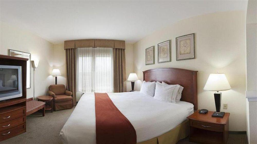 Holiday Inn Express Hotel & Suites Decatur, Tx By Ihg Dış mekan fotoğraf